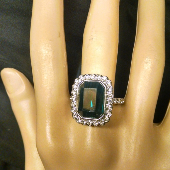 Rhinestones Sexy Large Stone Cocktail Ring main image 0